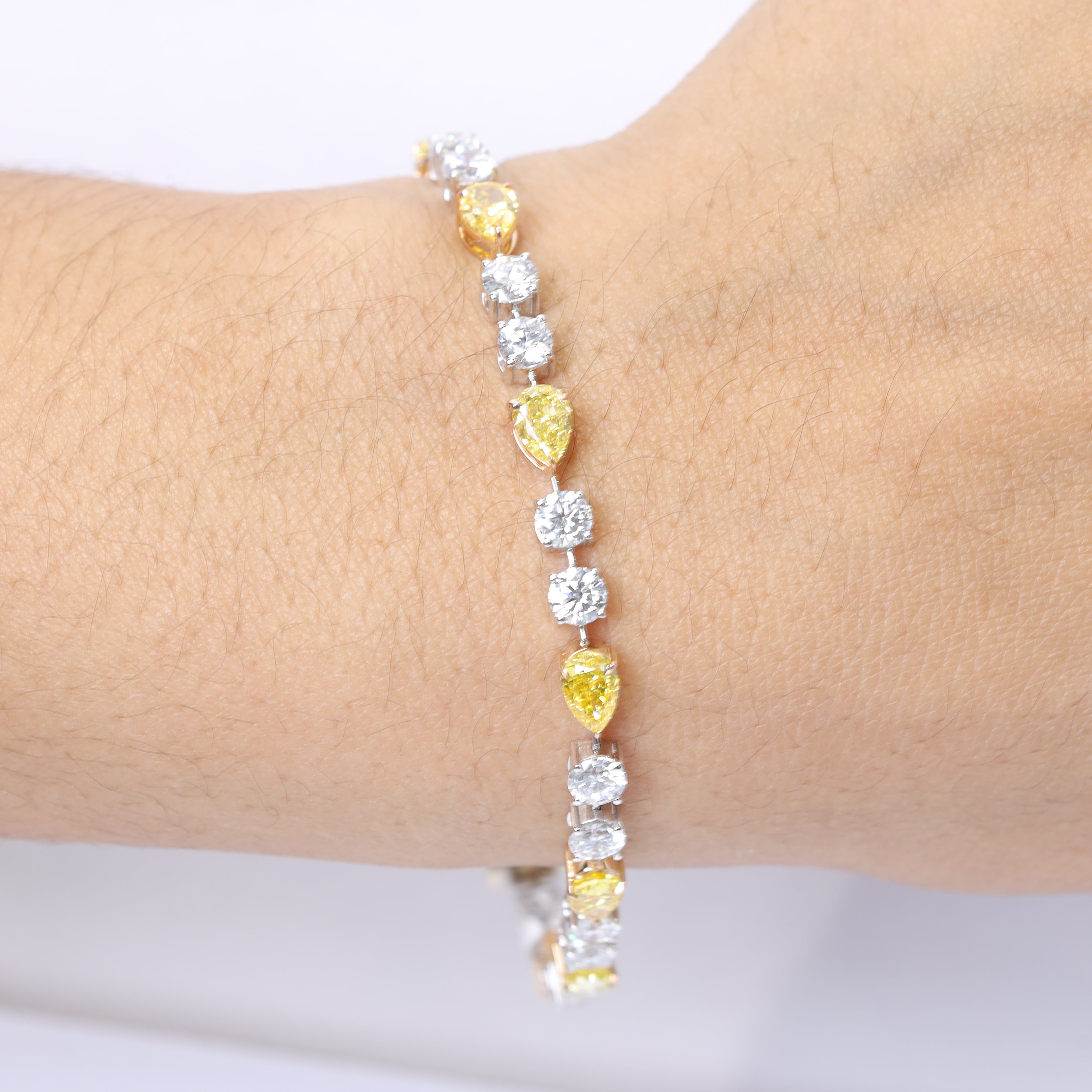 Two-Tone Pear & Round CVD Diamond Tennis Bracelet in 18K White & Yellow Gold