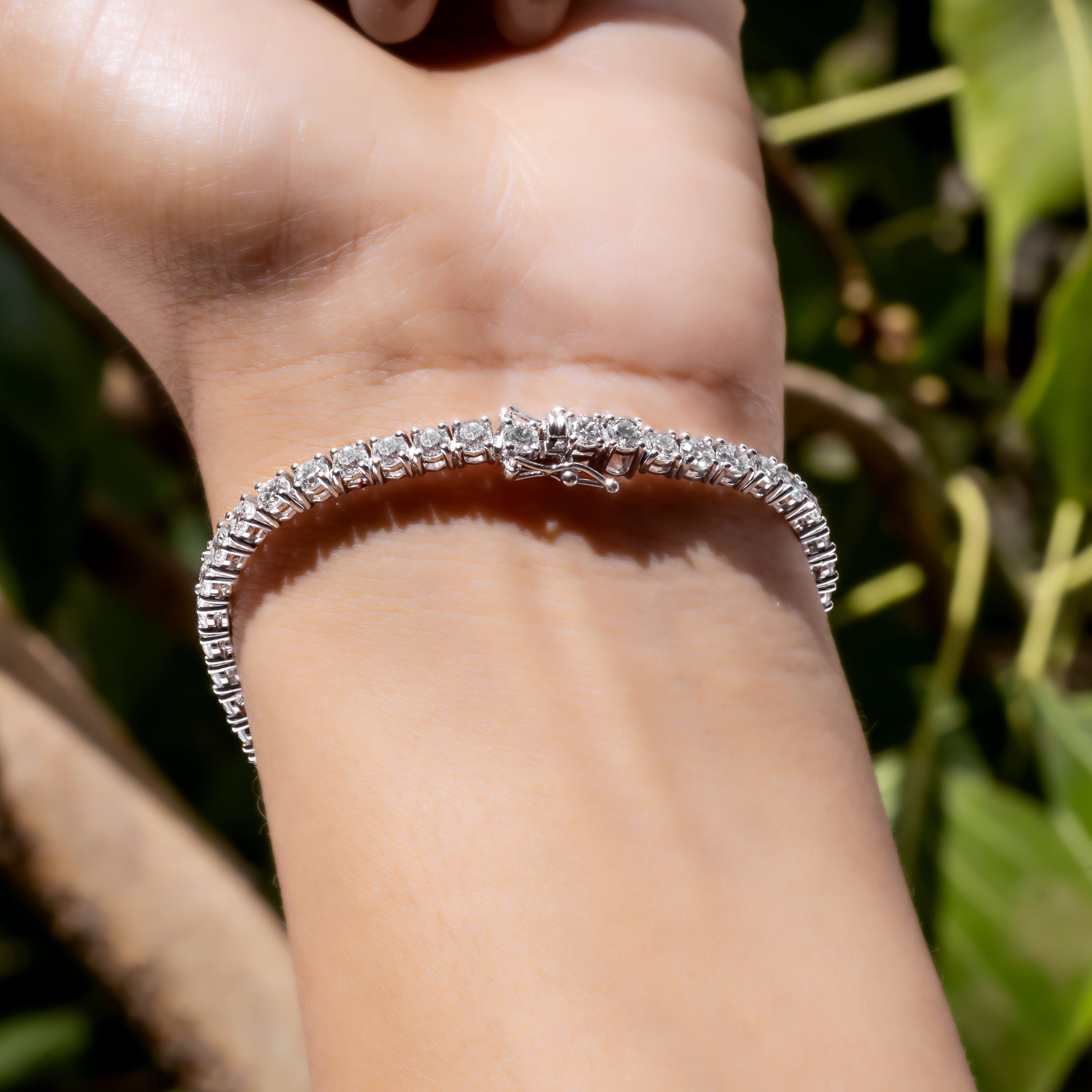 Round CVD Diamond Tennis Bracelet in 18K White Gold