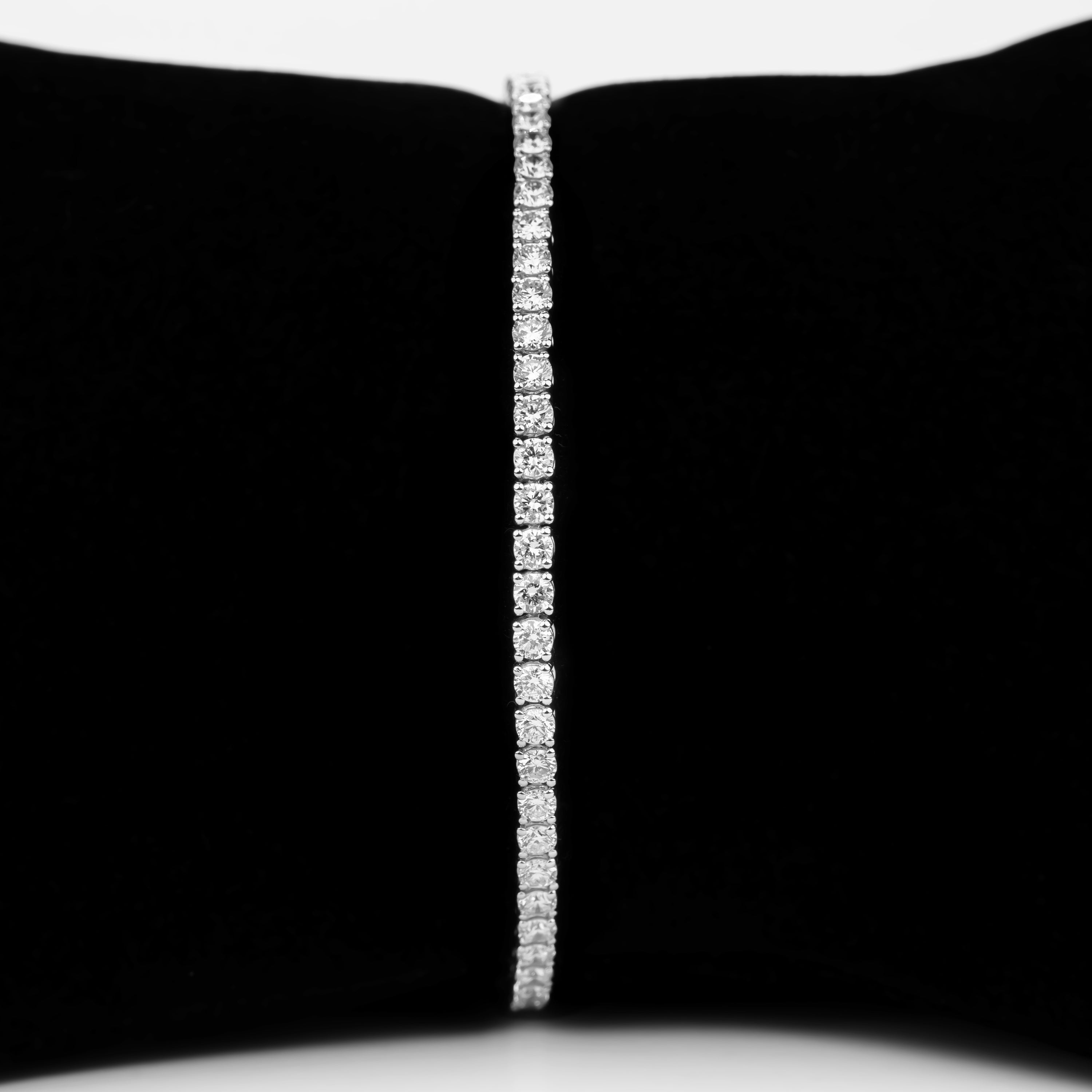 Round Brilliant CVD Diamond Tennis Bracelet in 18K White Gold