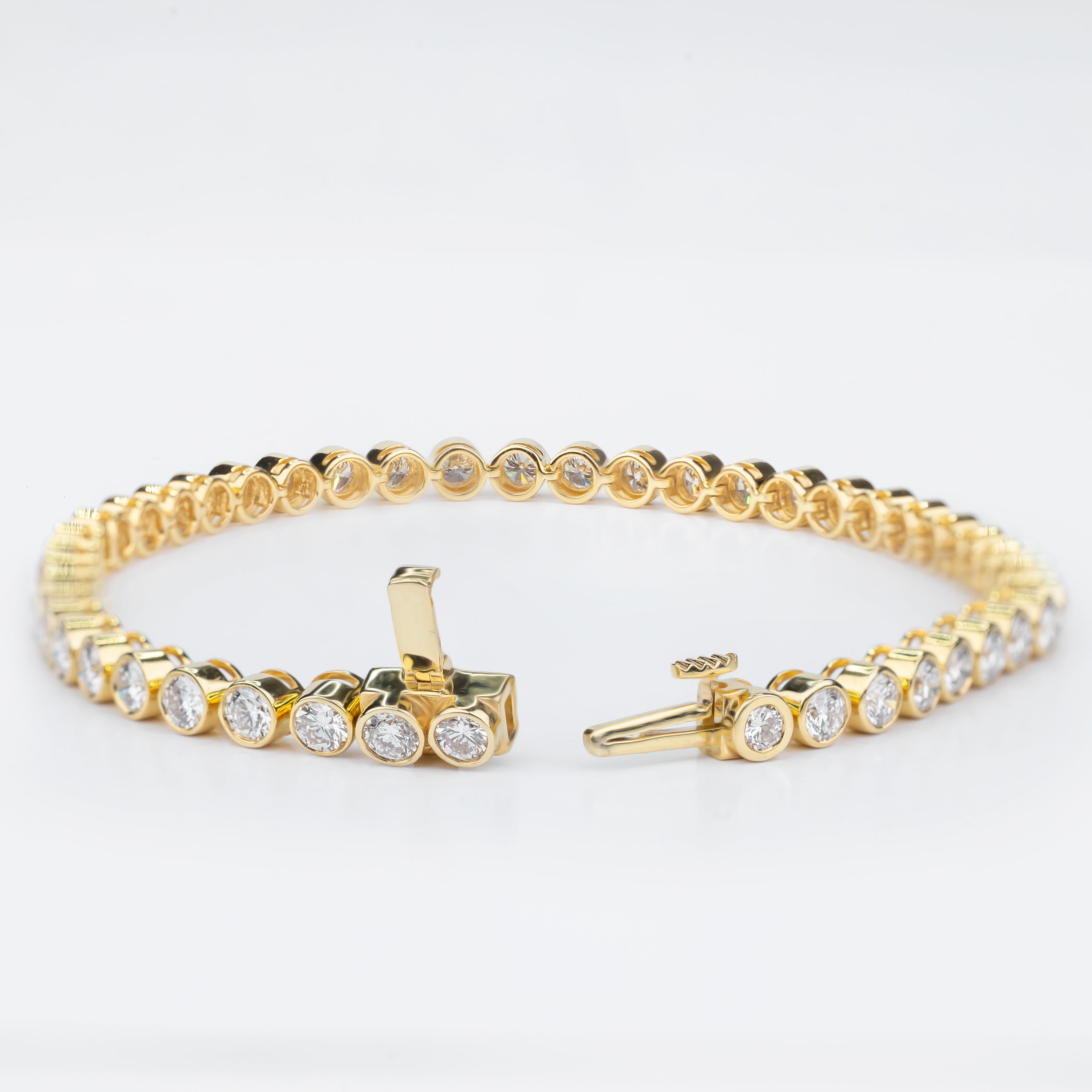 Round Cut CVD Diamond Tennis Bracelet in 14K Yellow Gold