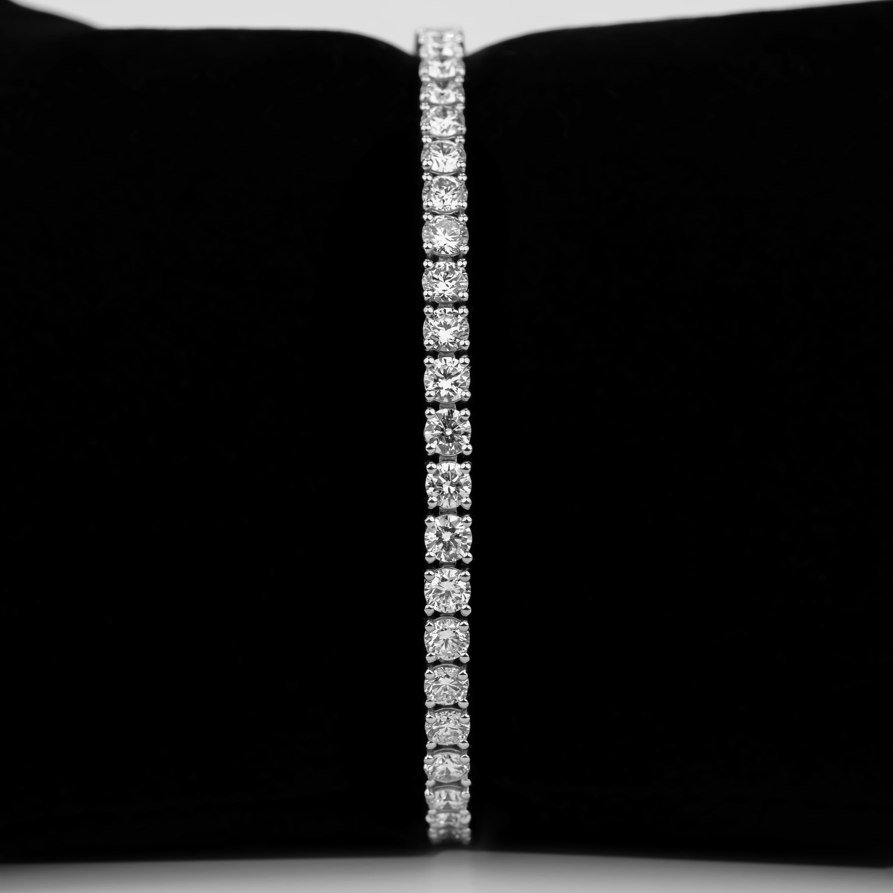 Round CVD Diamond Tennis Bracelet in 18K White Gold
