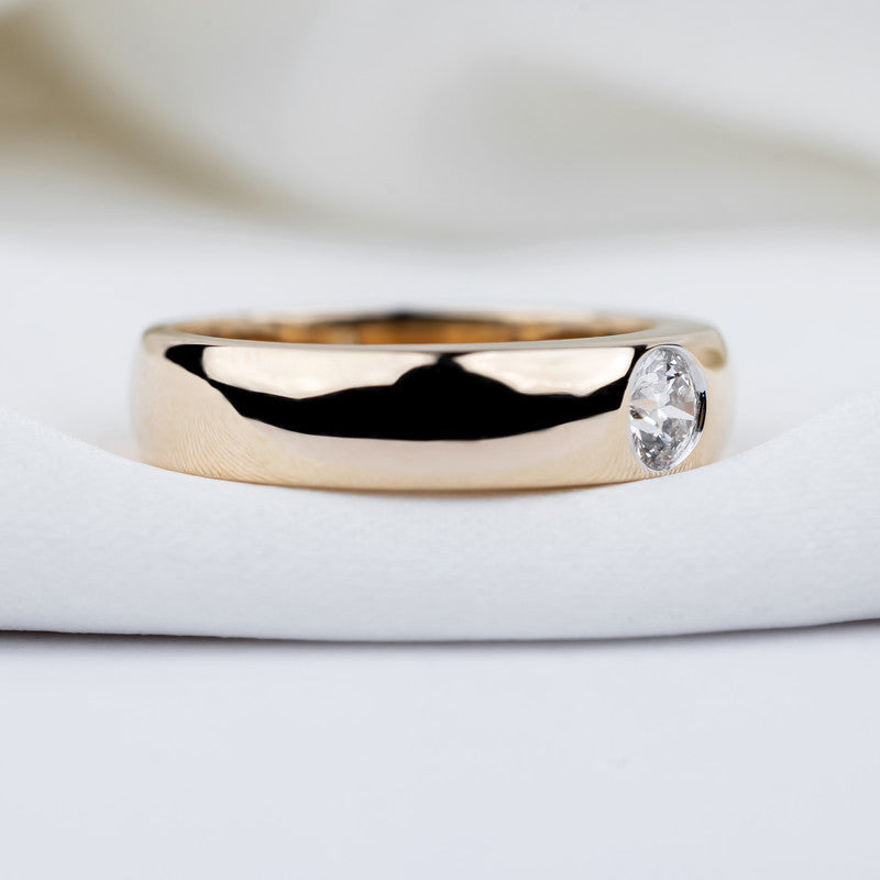 Round Brilliant Diamond Solitaire Gypsy Ring