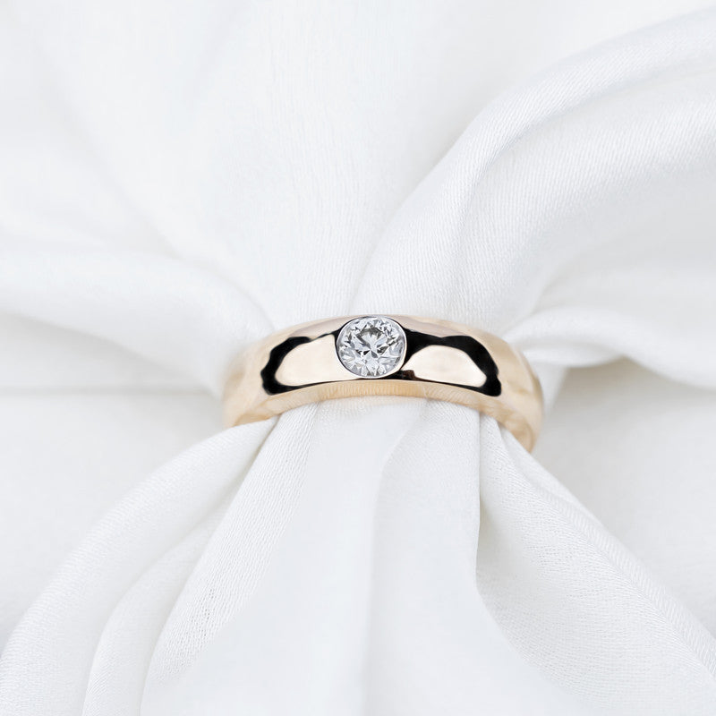 Round Brilliant Diamond Solitaire Gypsy Ring