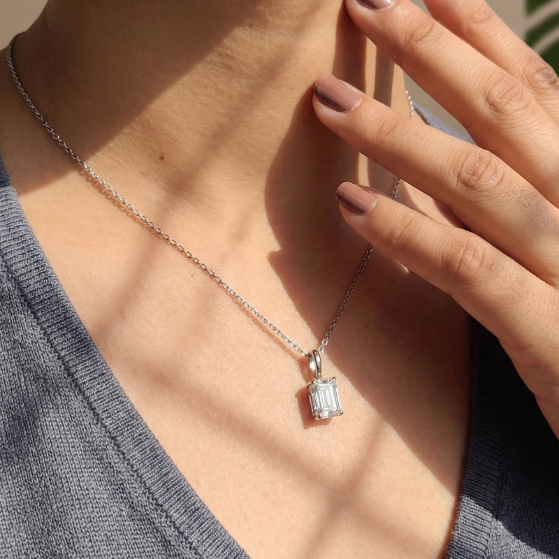3-Carat Classic Emerald Cut Diamond Necklace – Minimalist Solitaire Setting