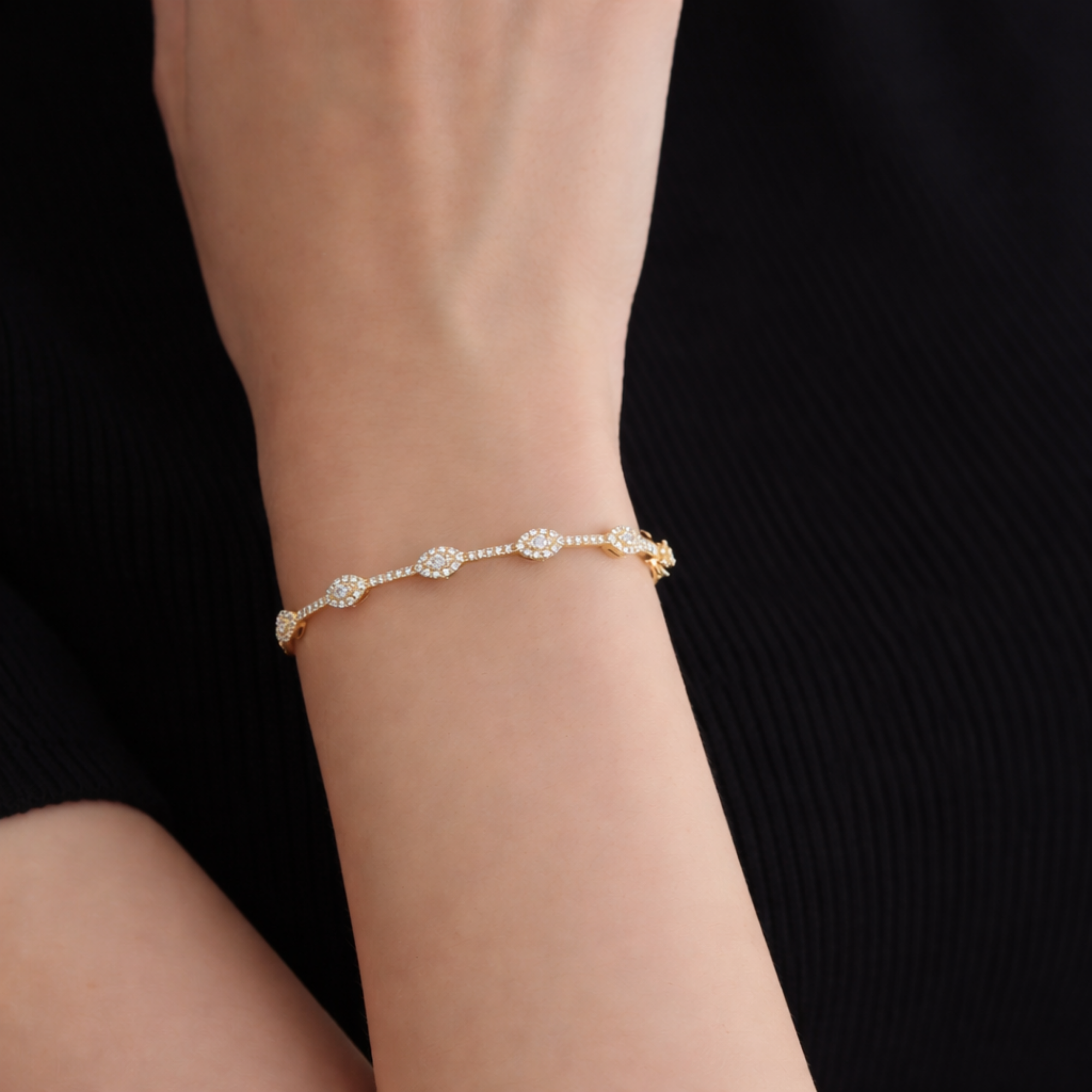 Lab Grown Diamond Cluster Hinged Bangle Bracelet
