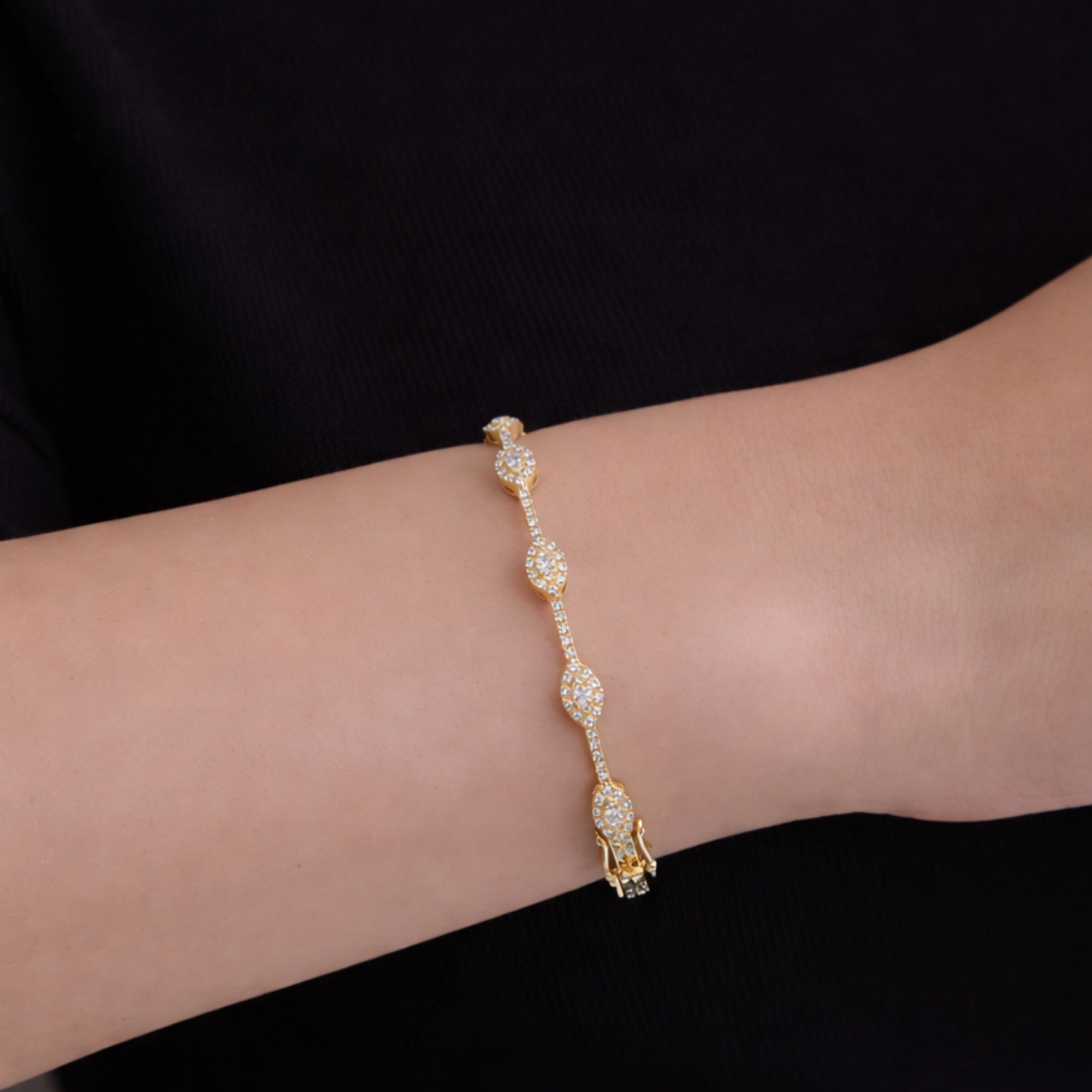 Lab Grown Diamond Cluster Hinged Bangle Bracelet