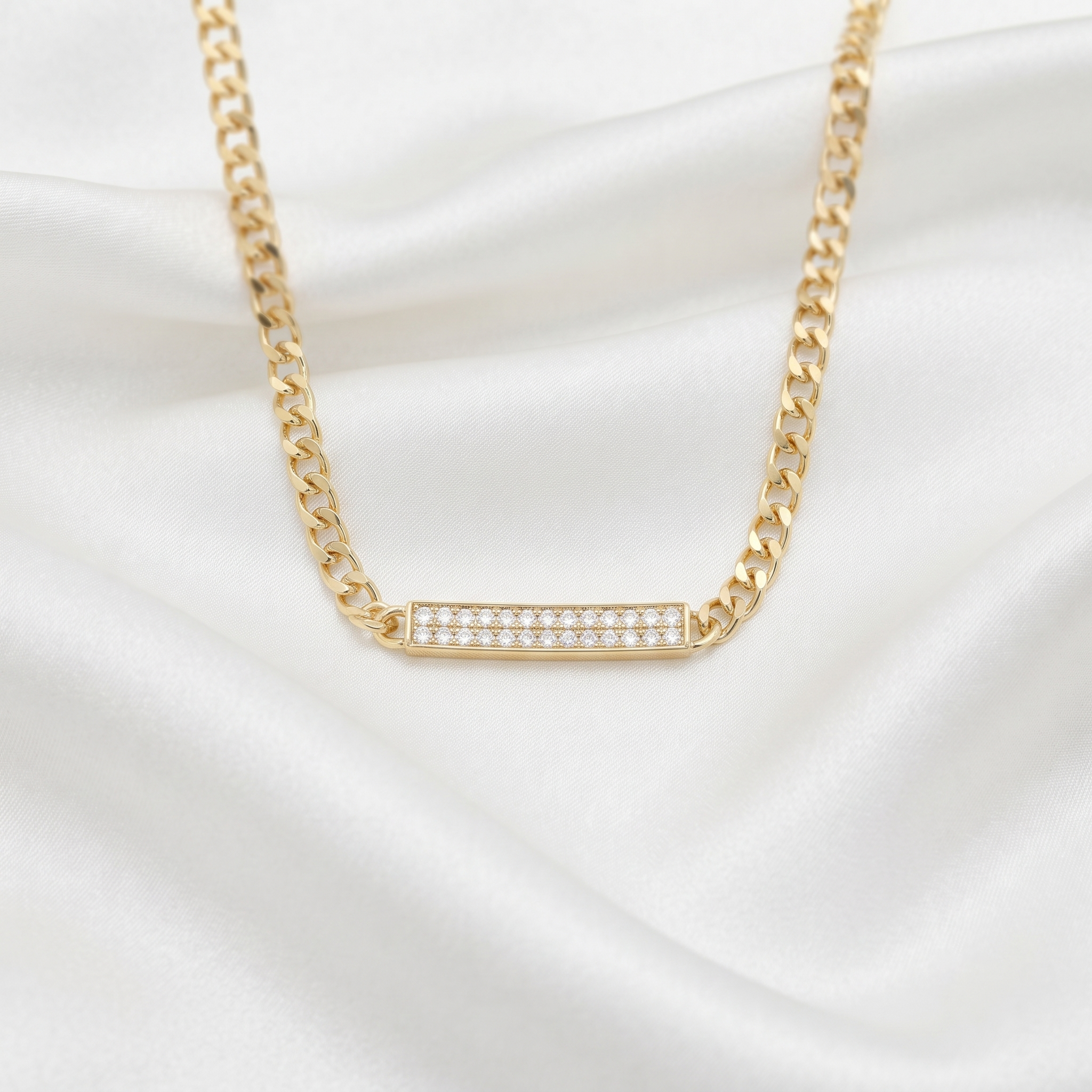 Pavé Diamond Bar Curb Chain Necklace