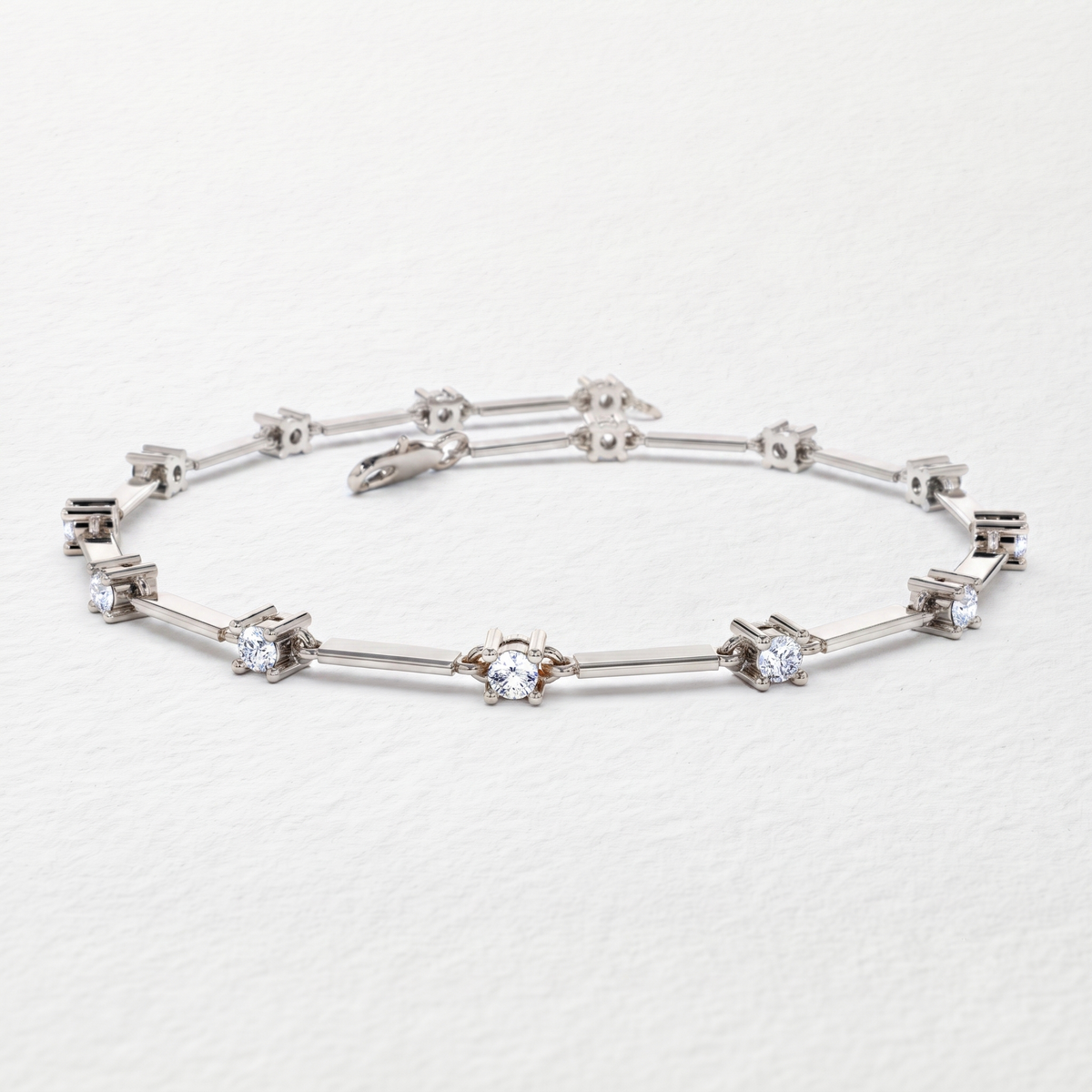 Round Diamond Bar Link Bracelet