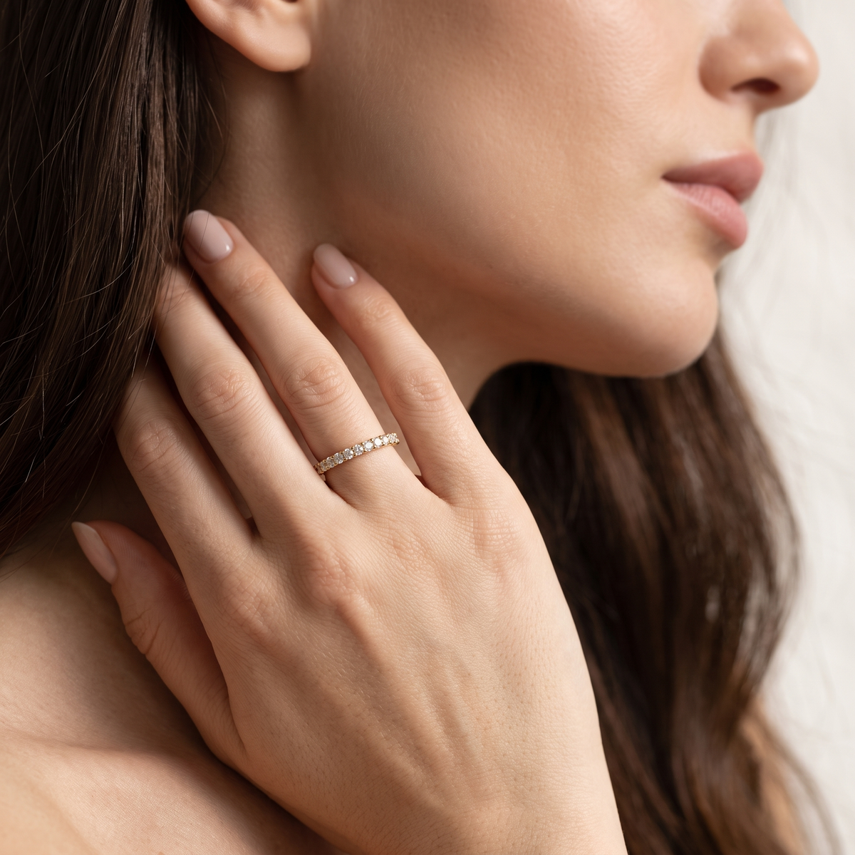 Round Brilliant Diamond Band