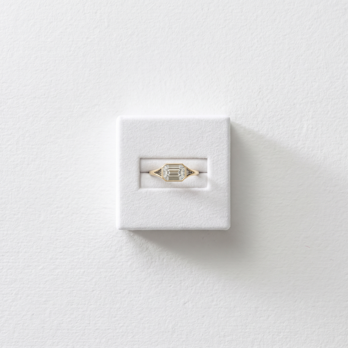 2 Ct Emerald Cut Diamond Ring
