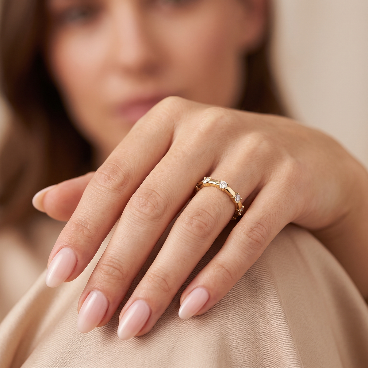 Ten Stone Round Diamond Band