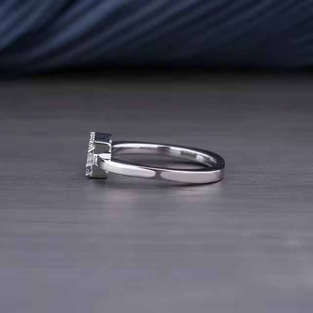 0.61 CT Baguette Zircon Engagement Ring